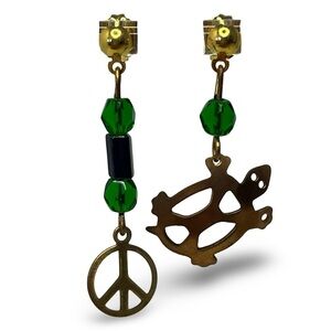 Vintage Isle of Magic Gold and Green Peace Turtle Earrings